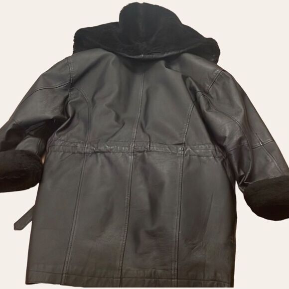Genuine Leather Coat / Faux-Fur Shawl Collar / Hood and Belted Waist Siz… - Picture 8 of 8